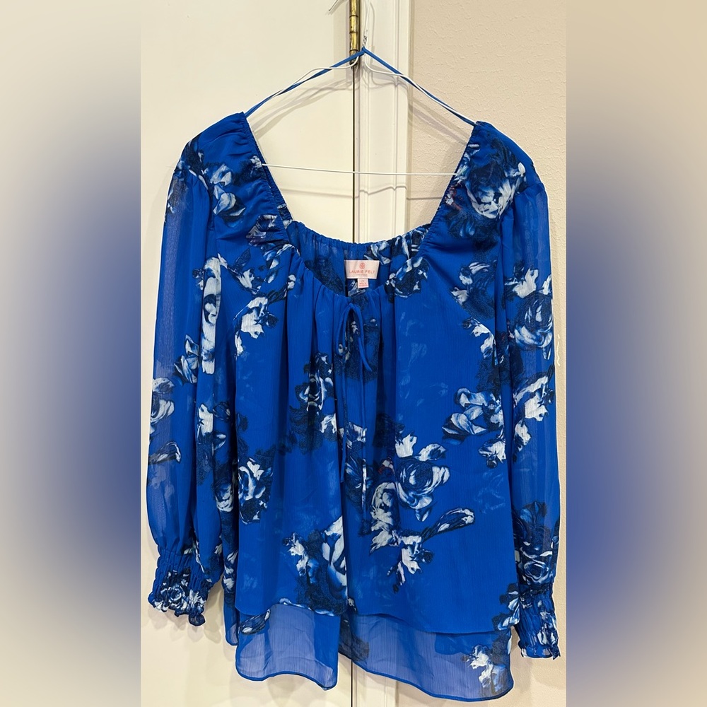 2X Laurie Felt Blue Floral Chiffon Ruffle Hem Blouse Top.
